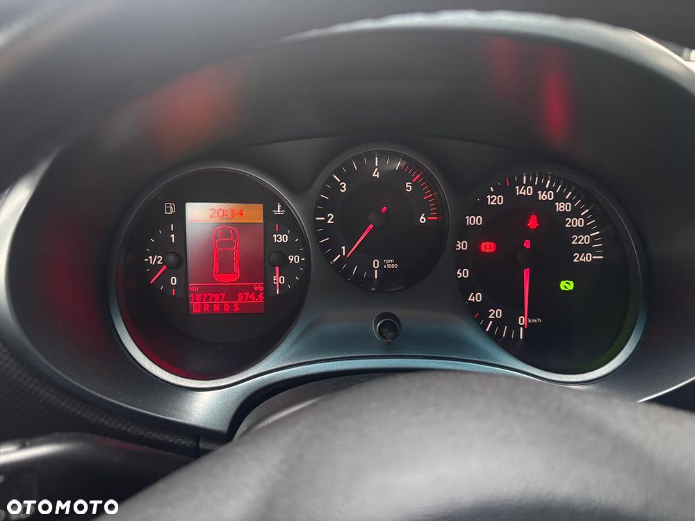 Seat Leon 2.0 TDI DSG Stylance - 17