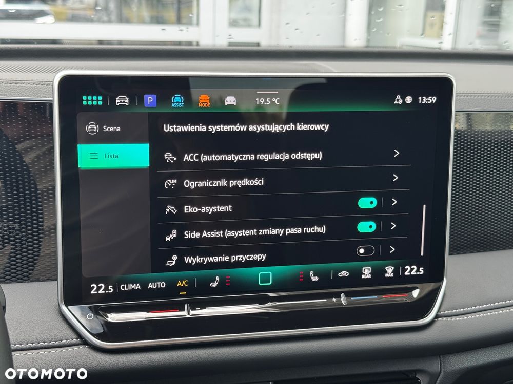 Volkswagen Tiguan 1.5 eTSI OPF DSG Goal - 27