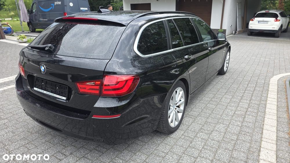 BMW Seria 5 525d - 13