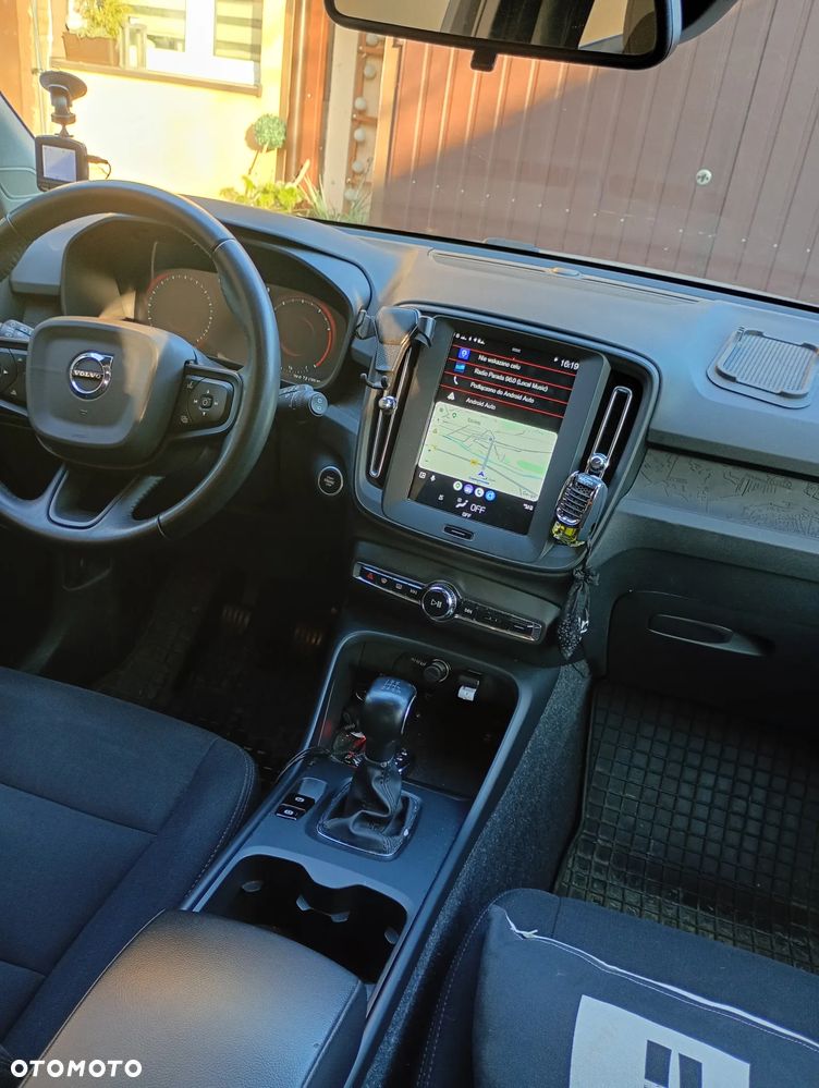 Volvo XC 40 T3 Momentum - 5