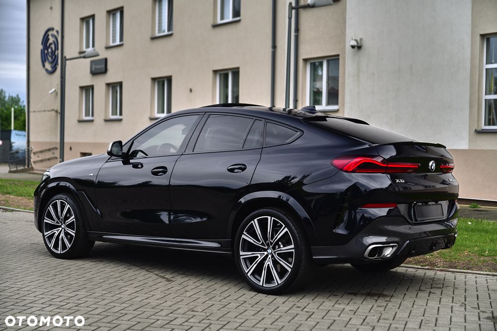 BMW X6M - 10