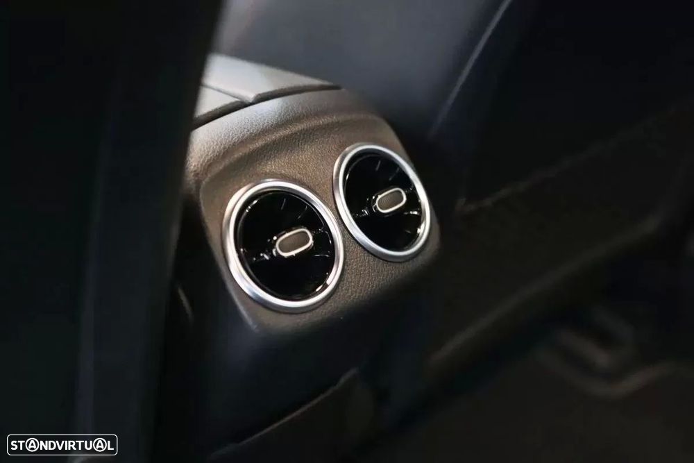 Mercedes-Benz A 180 Limousine d 7G-DCT AMG Line - 10