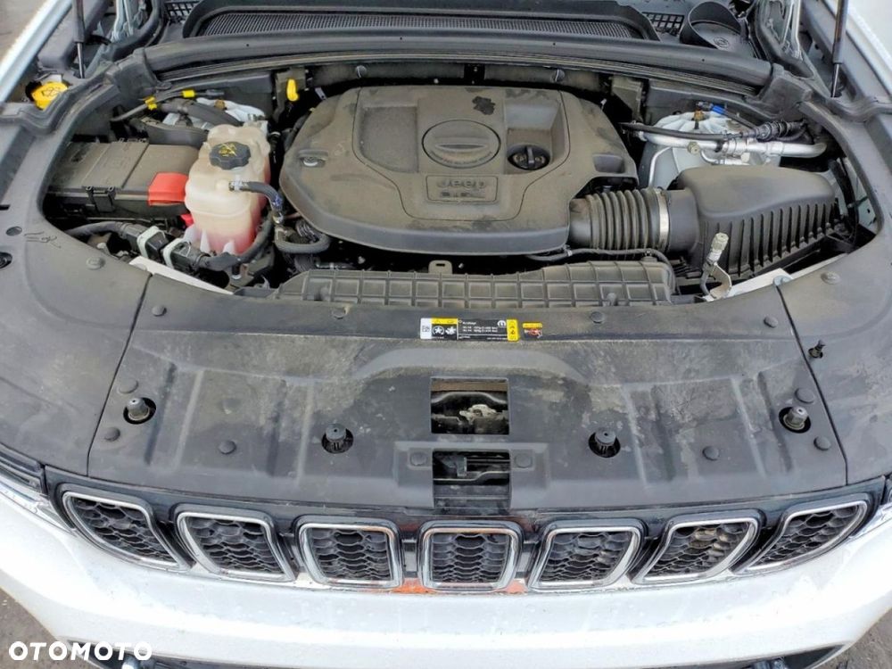 Jeep Grand Cherokee - 11