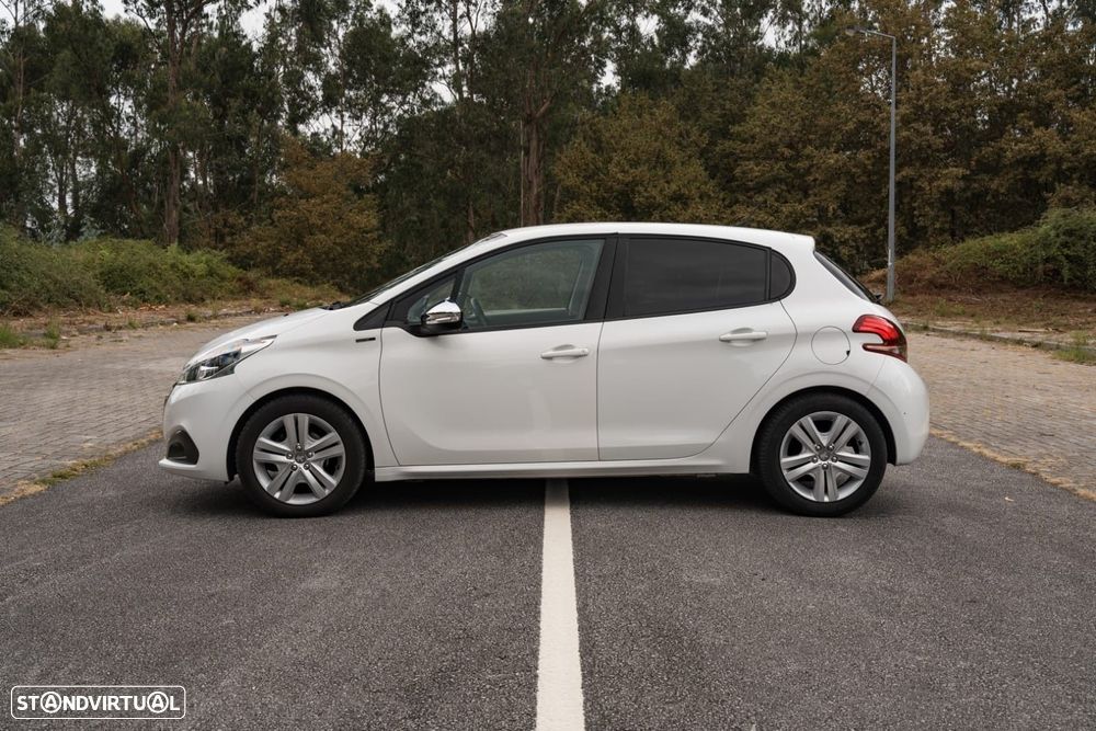 Peugeot 208 1.2 PureTech Signature - 10