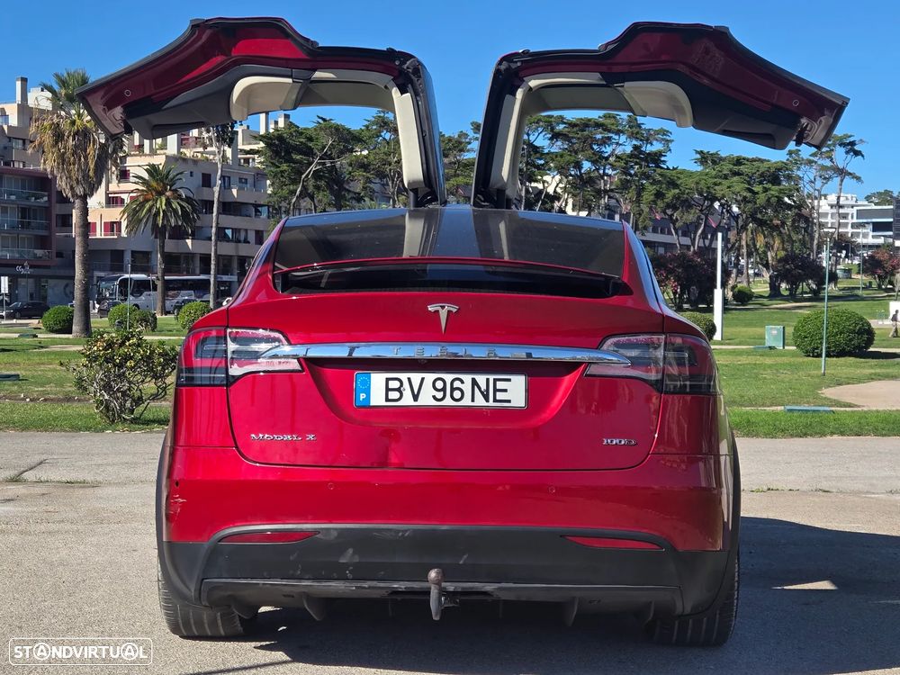Tesla Model X 100D - 24