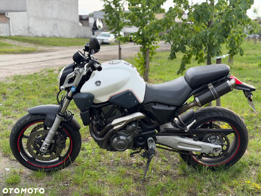 Yamaha MT - 6