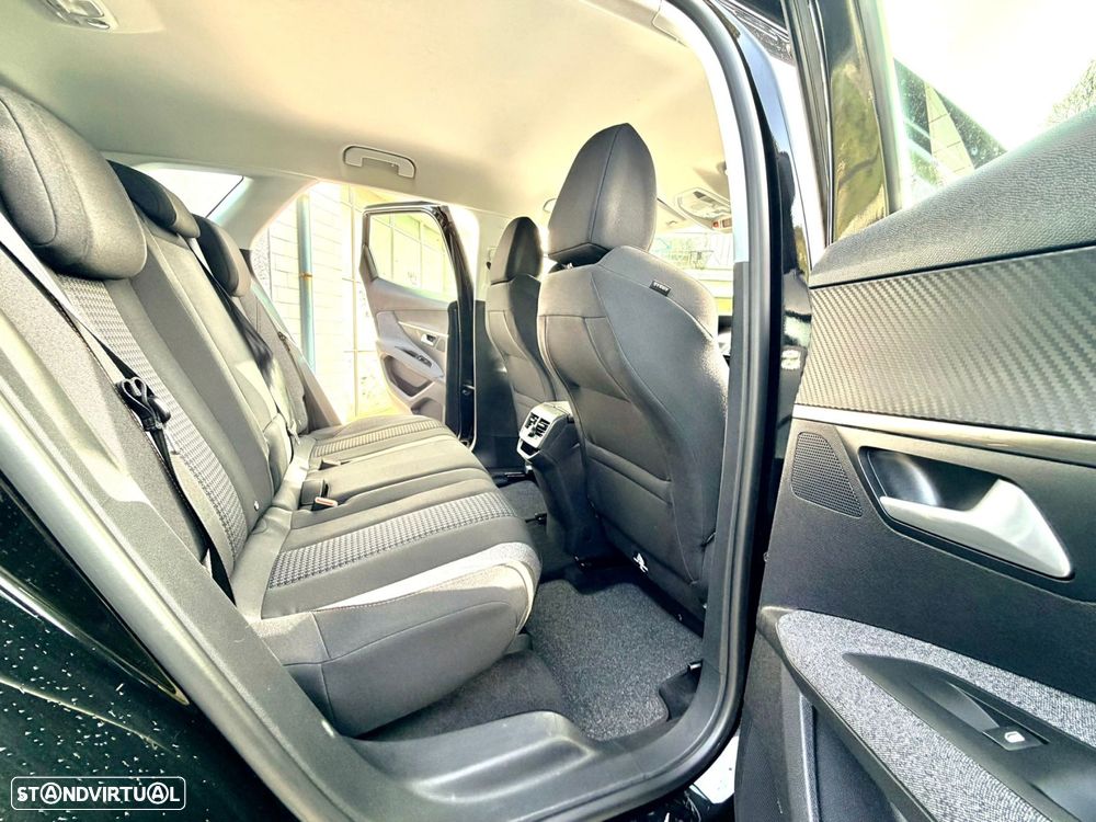 Peugeot 3008 1.2 PureTech Active - 13