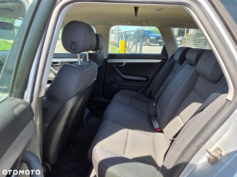 Audi A4 Avant 2.0 TDI DPF - 11