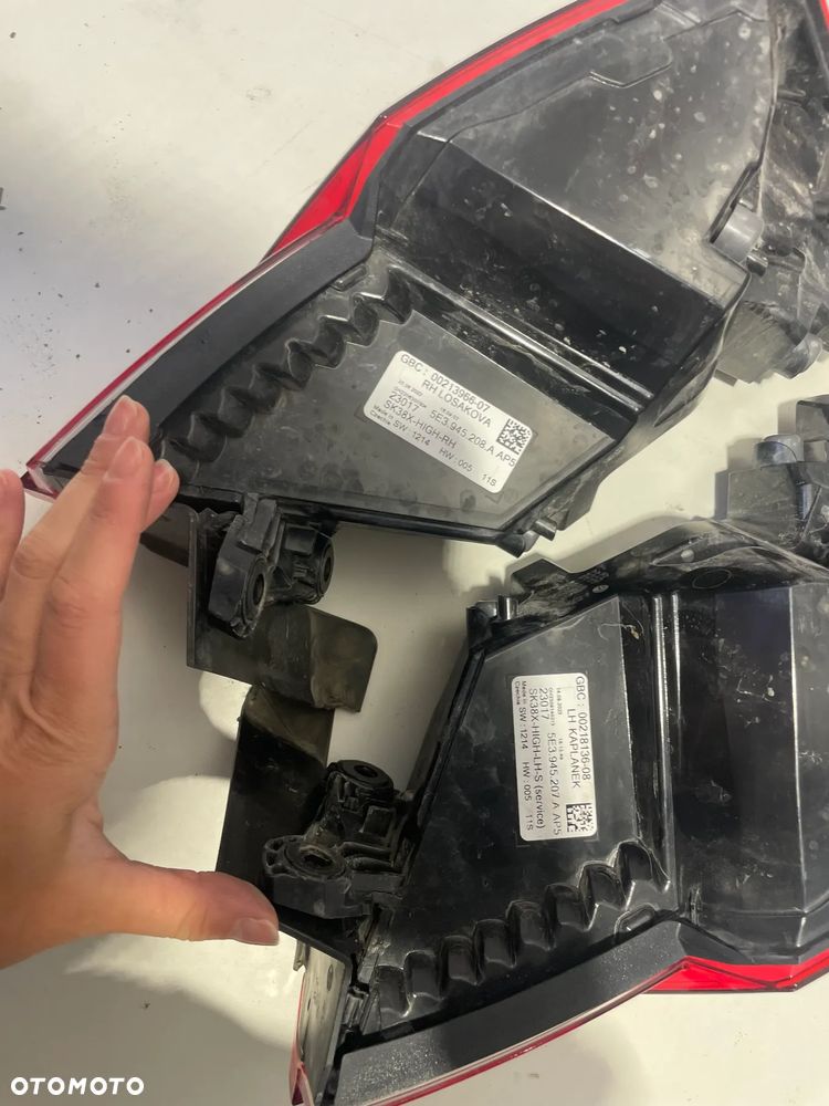 LAMPA PRAWA TYŁ LED EUROPA ORYGINAŁ 5E3945208A,5E3945207A SKODA OCTAVIA IV 5E3 23R - 3