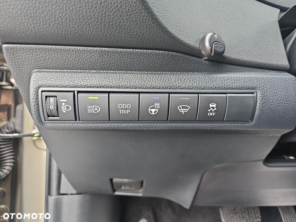 Toyota Corolla 1.8 Hybrid Style - 18