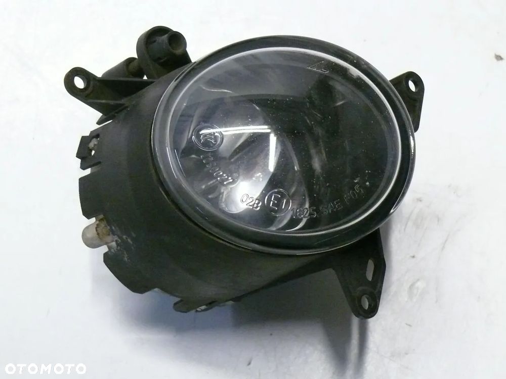 HALOGEN PRZEDNI PRAWY MITSUBISHI COLT LANCER 2004 2008 - 5