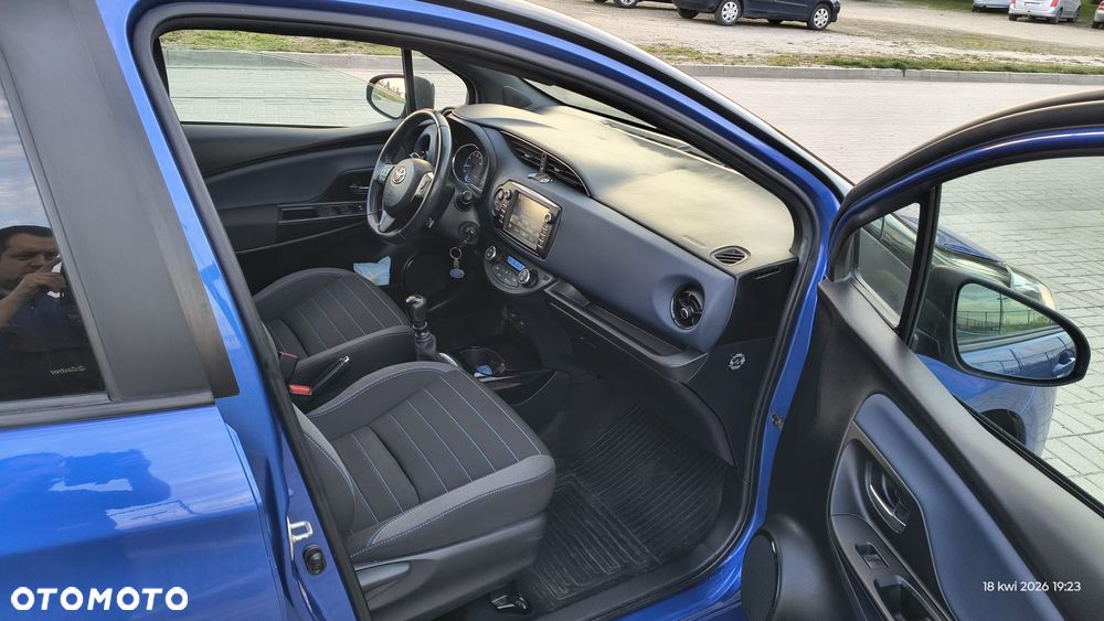 Toyota Yaris 1.5 Dynamic - 3