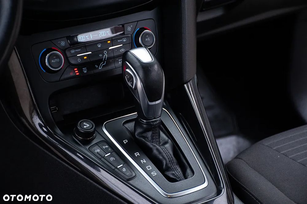 Ford Focus 1.5 EcoBoost Titanium Business - 14