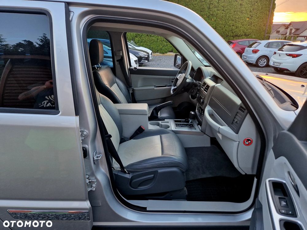 Jeep Cherokee 3.7 Limited - 30