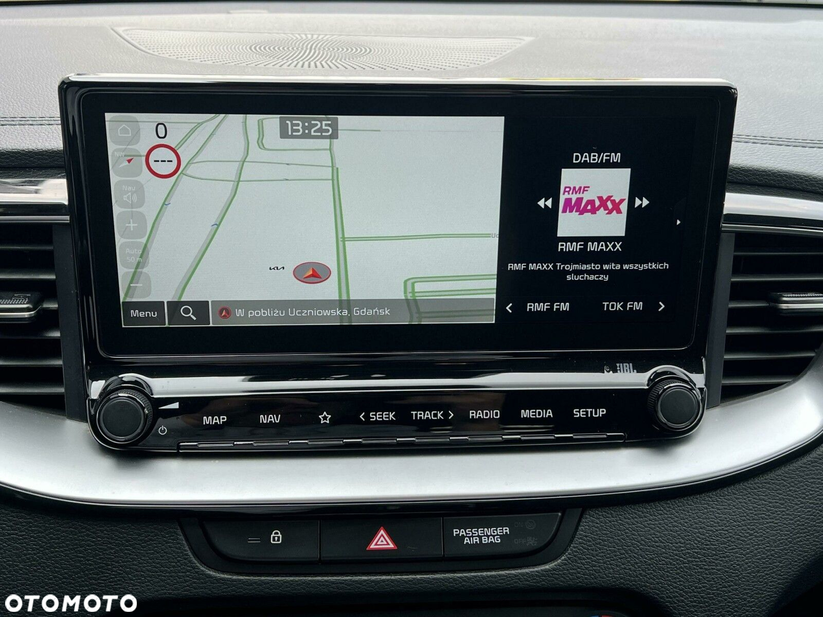 Kia Ceed - 11