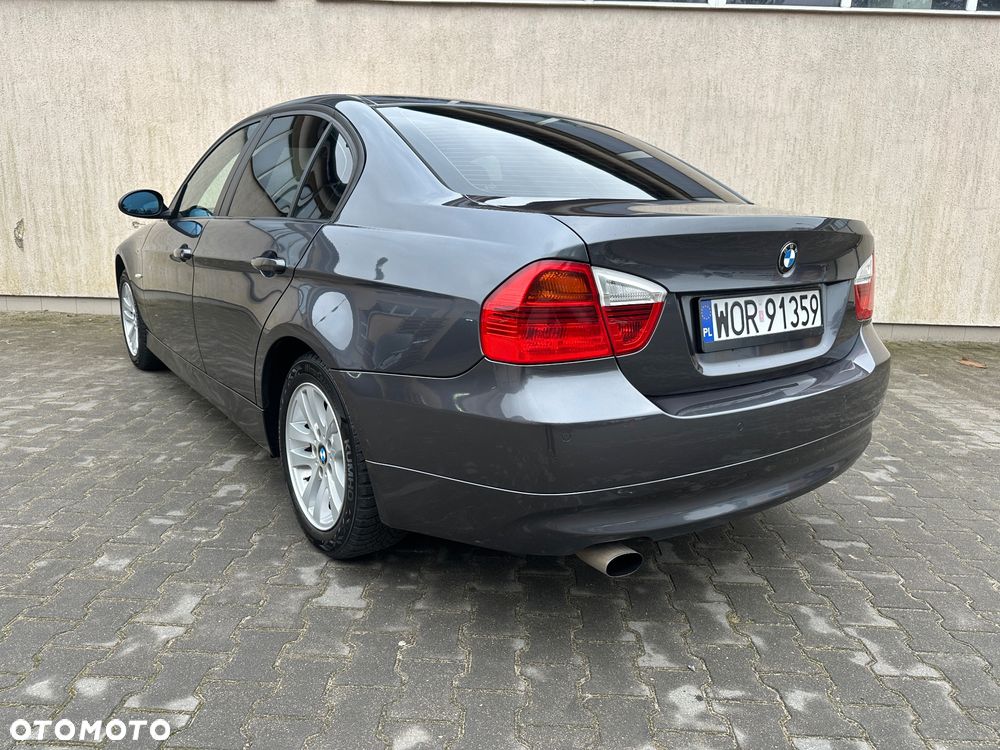 BMW Seria 3 320i - 9