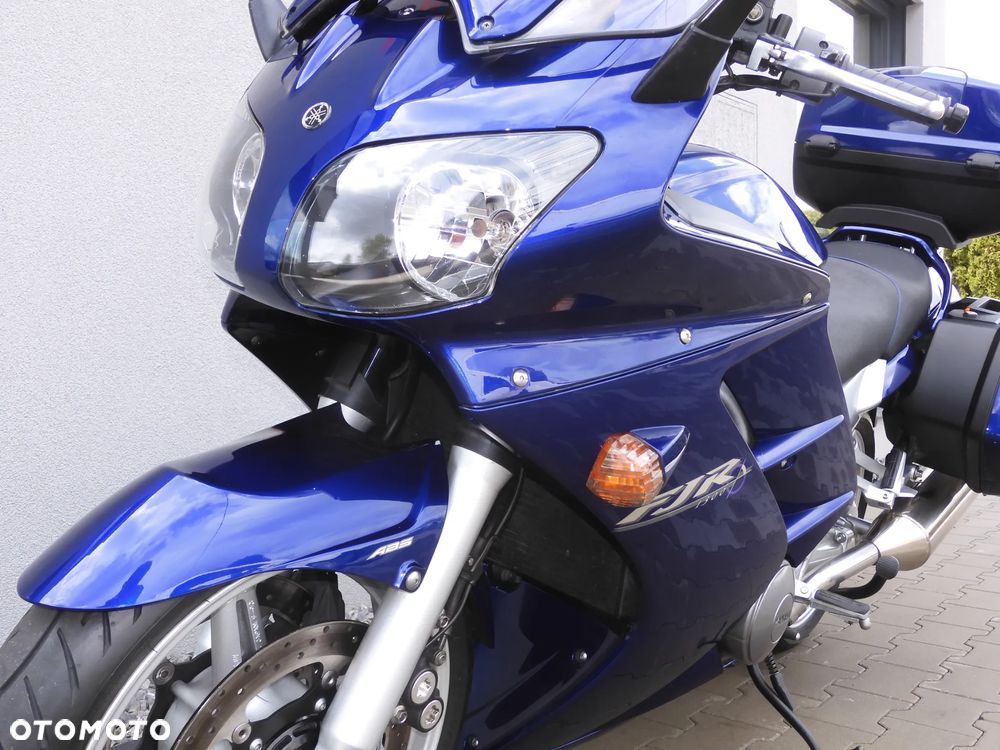 Yamaha FJR - 38