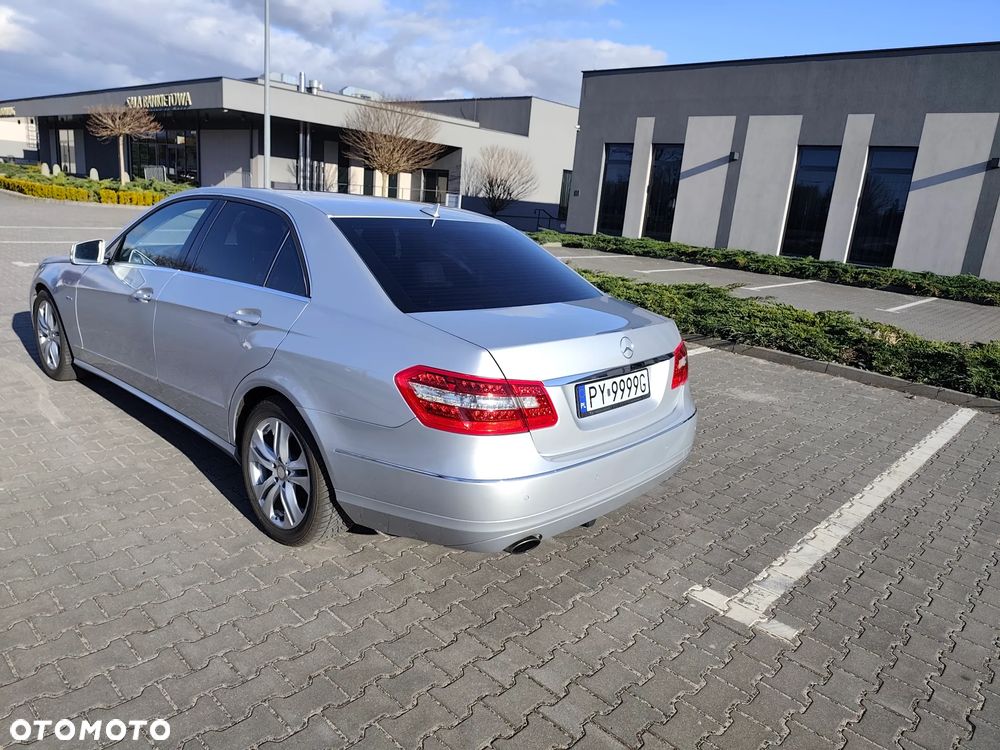 Mercedes-Benz Klasa E 200 CGI BlueEFFICIENCY Automatik Avantgarde - 5