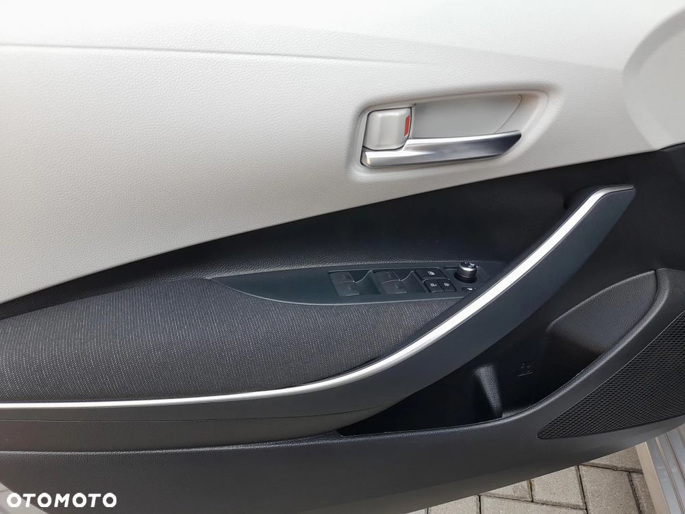 Toyota Corolla 1.8 Hybrid Style - 12