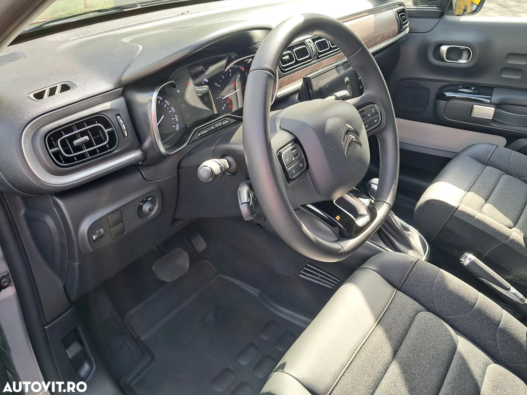 Citroën C3 1.2 PureTech 110 S&S EAT6 MAX - 12