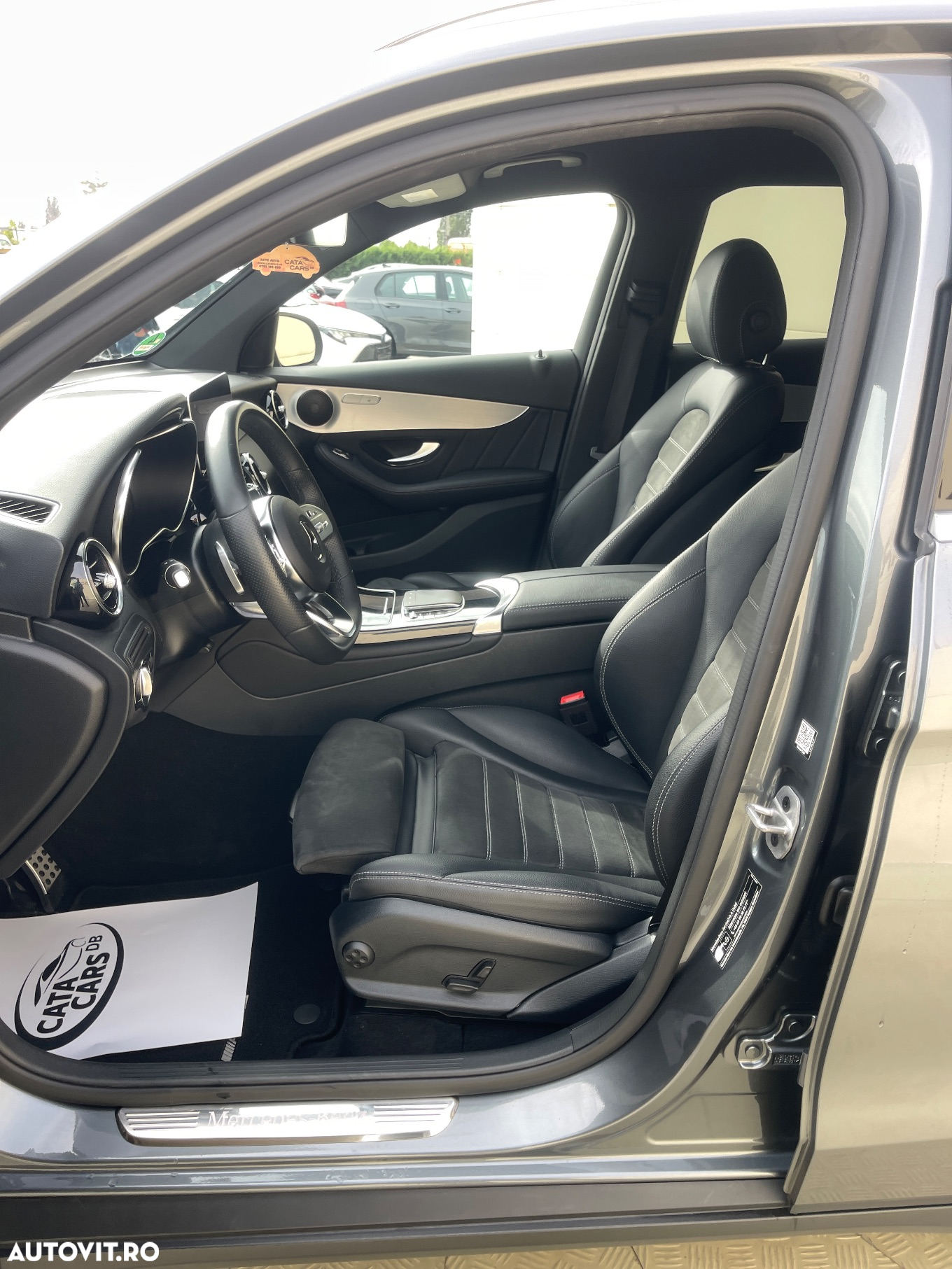 Mercedes-Benz GLC 220 d 4Matic 9G-TRONIC Exclusive - 29