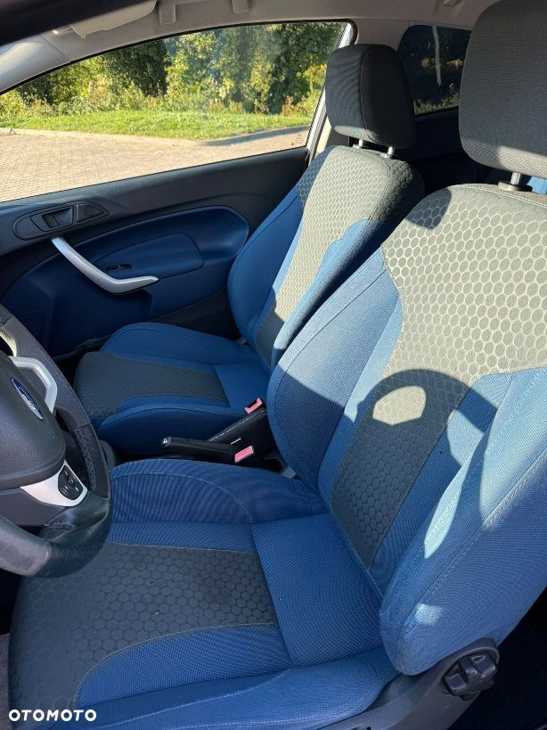 Ford Fiesta - 16