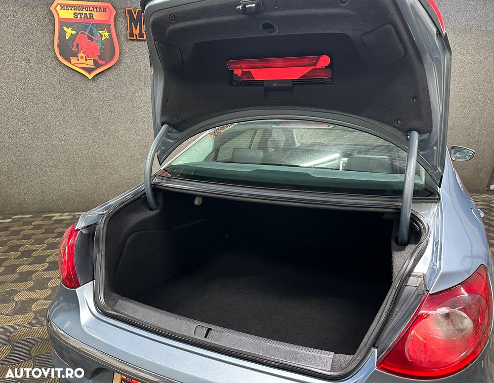 Volkswagen Passat CC - 11
