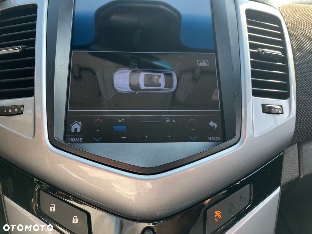 Chevrolet Cruze 1.4 T LT - 23