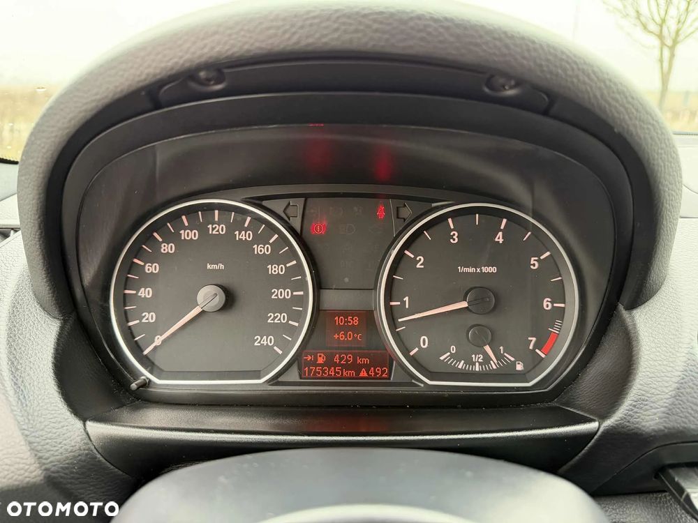 BMW Seria 1 116i - 11