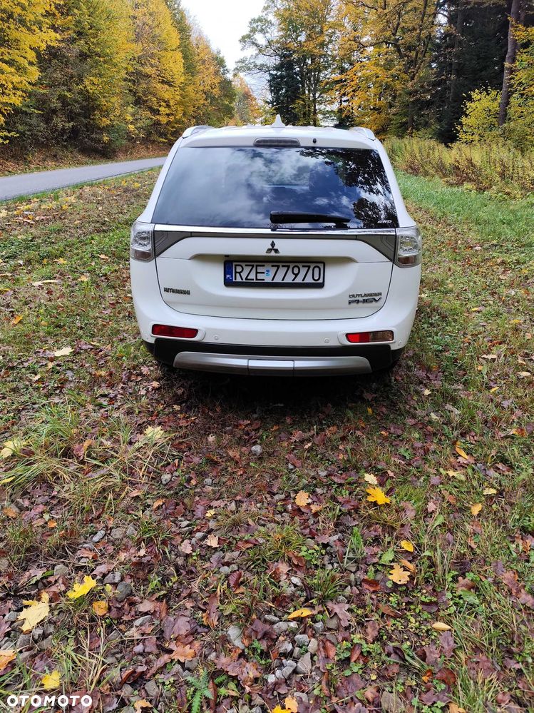Mitsubishi Outlander - 5