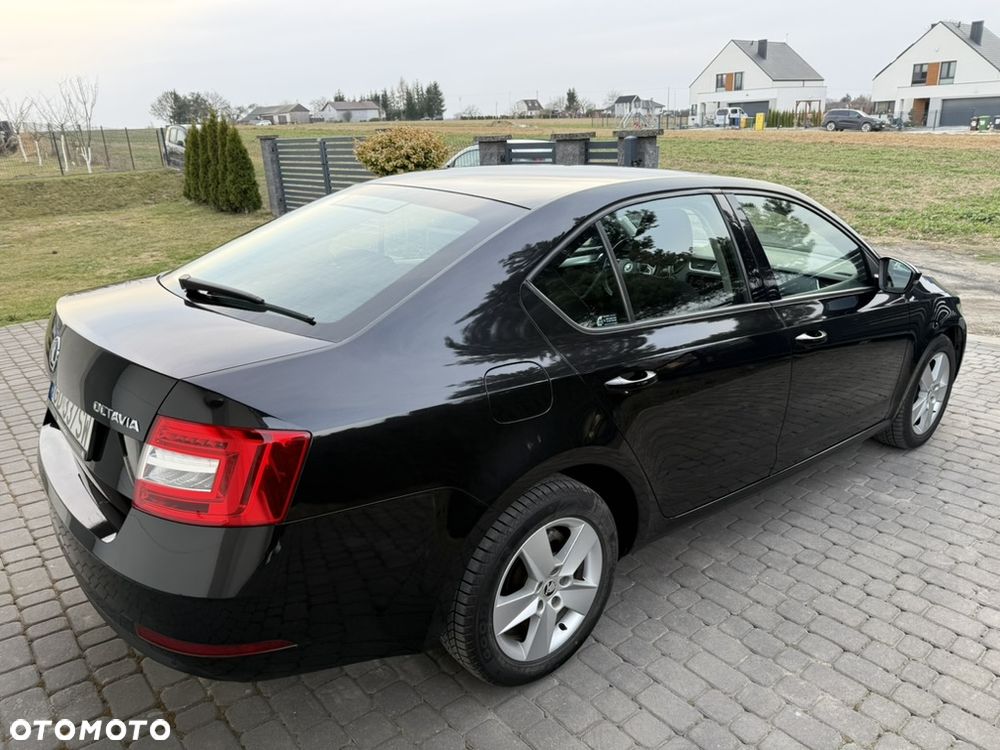 Skoda Octavia 1.6 TDI Ambition DSG - 5