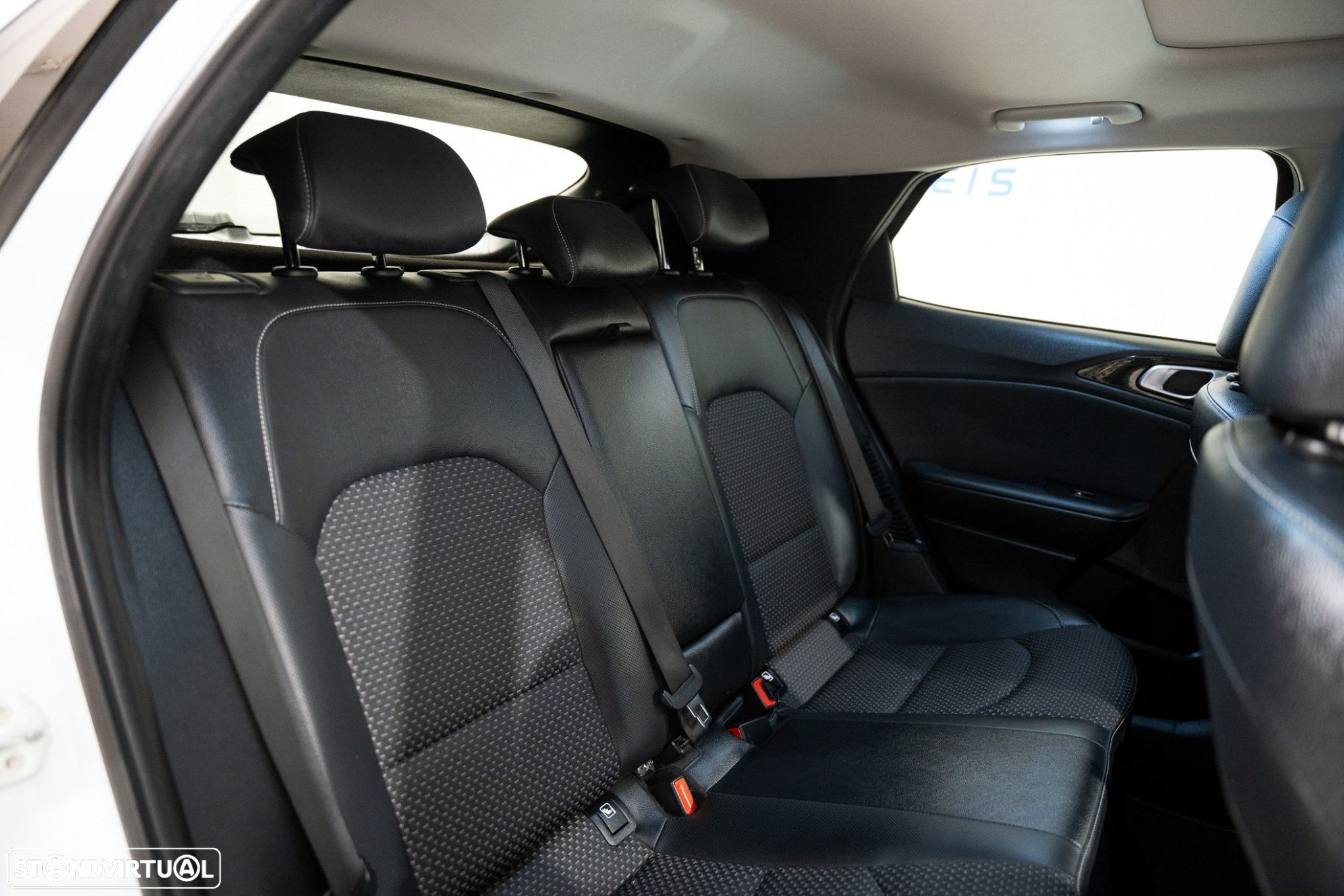 Kia XCeed 1.6 GDi PHEV Drive - 16