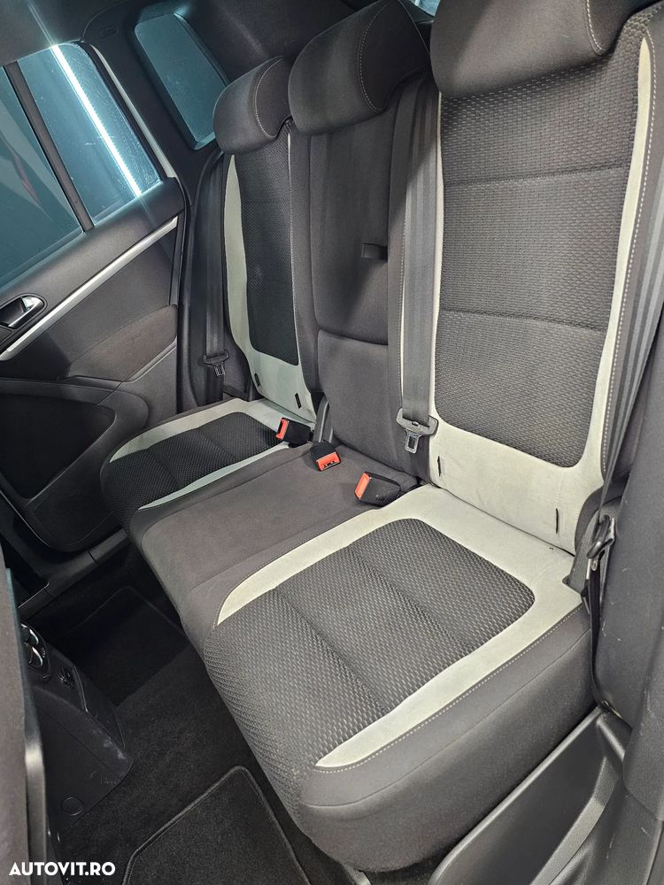 Volkswagen Tiguan 2.0 TDI DPF 4Motion BlueMotion Technology DSG Sport & Style - 8