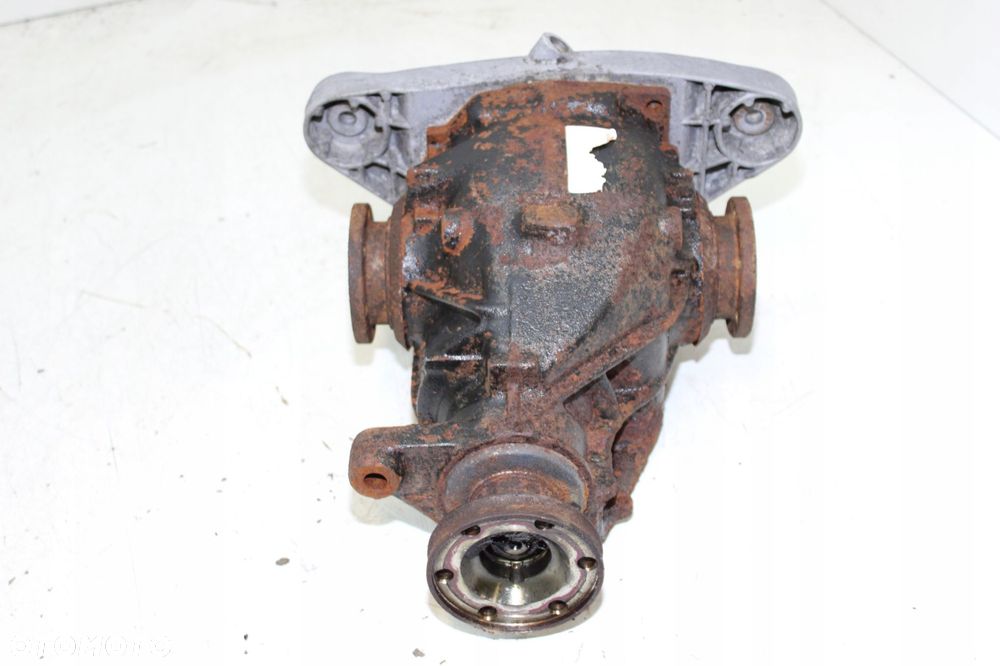 DYFER MOST TYŁ BMW 5 E39 528i 3.15 manual - 2