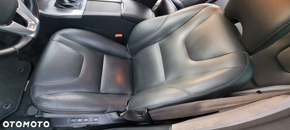 Volvo V60 Cross Country - 9