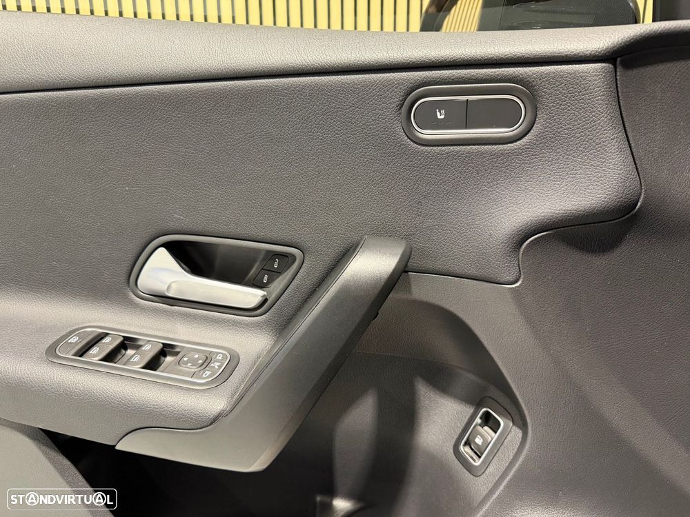 Mercedes-Benz A 250 Limousine e Style Plus - 19
