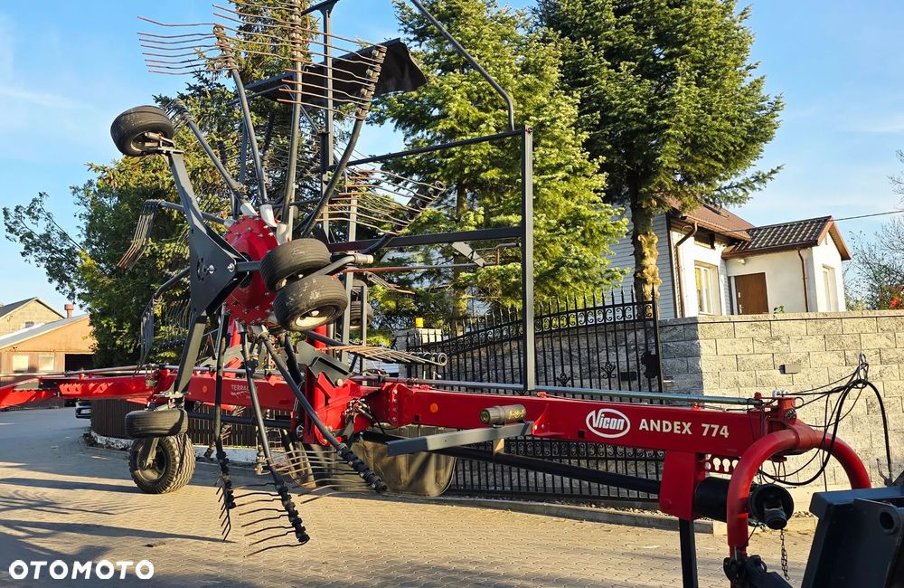 Vicon Zgrabiarka 2 karuzelowa ANDEX 774  LINER 1750 - 9