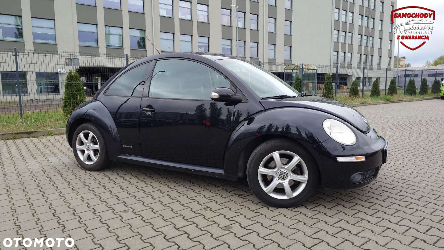 Volkswagen New Beetle - 2