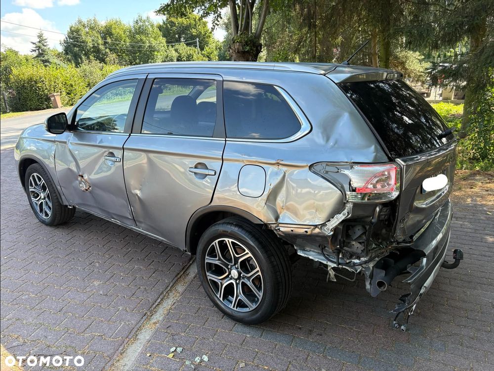 Mitsubishi Outlander - 4