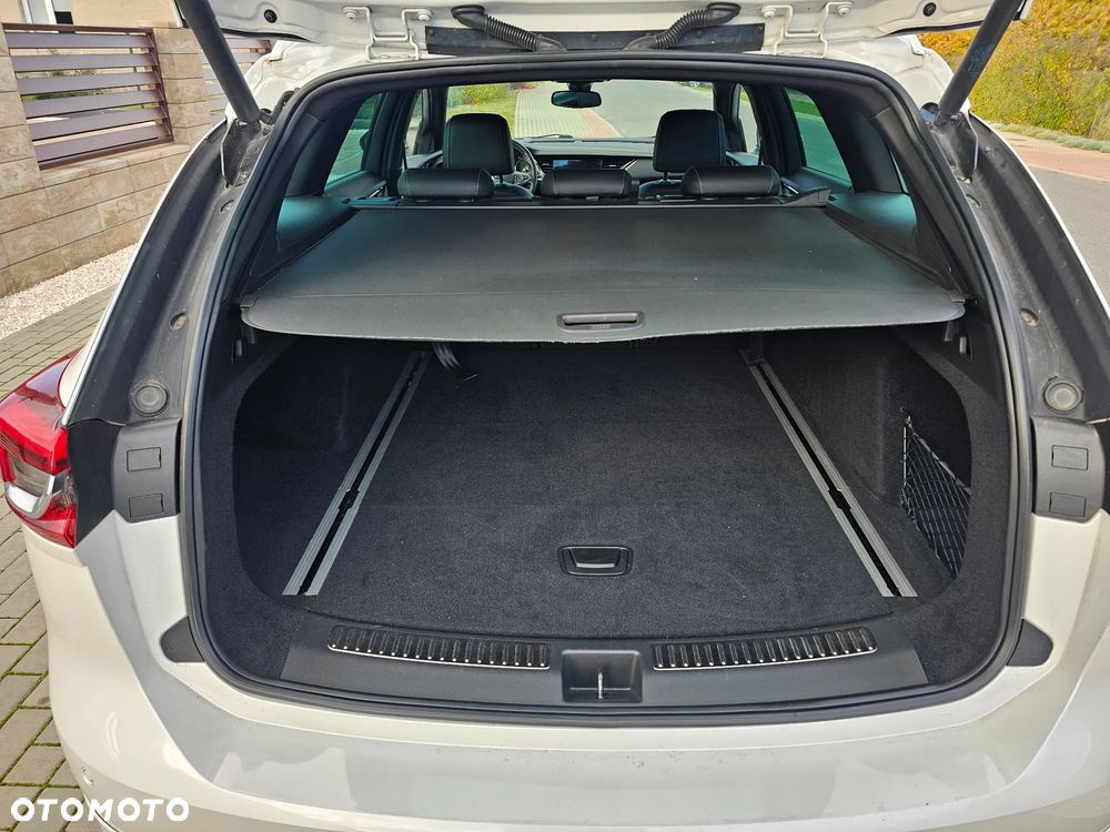 Opel Insignia 2.0 BiTurbo 4x4 Exclusive - 25