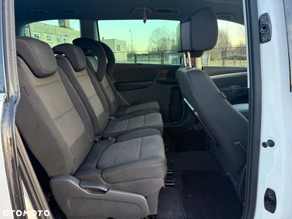 Volkswagen Sharan 2.0 TDI Comfortline DSG - 25