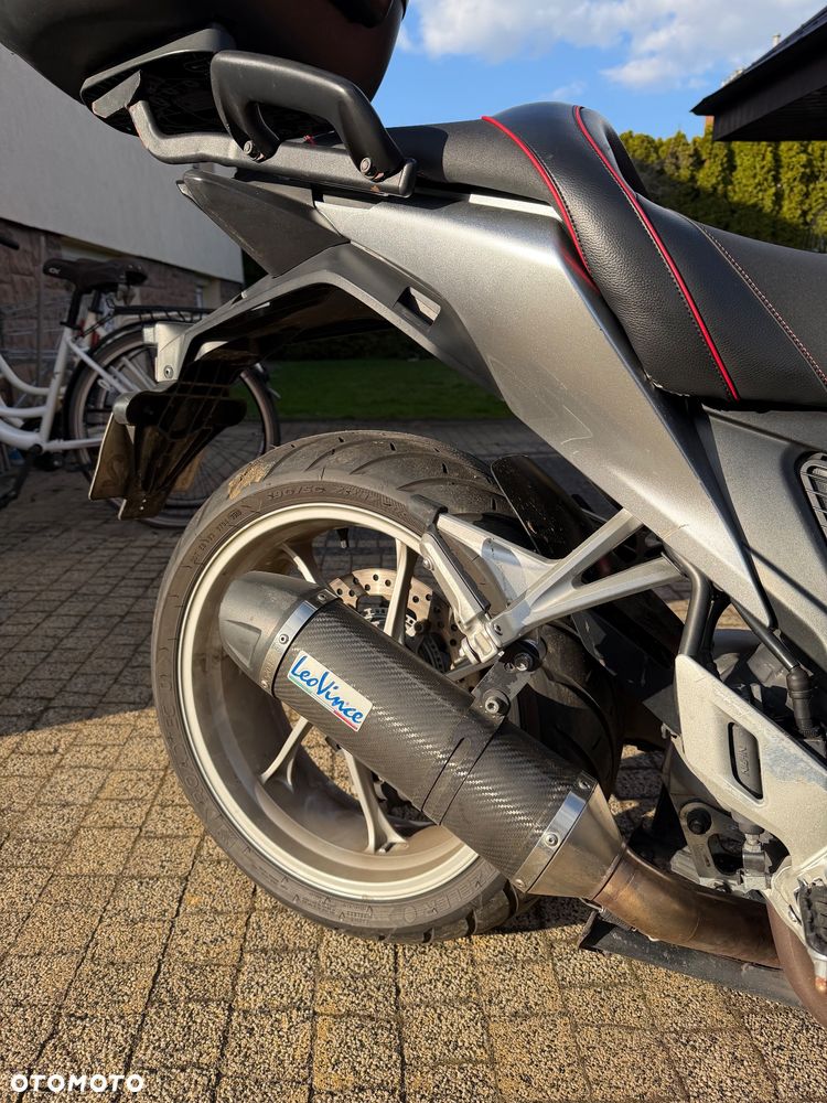 Honda VFR - 4