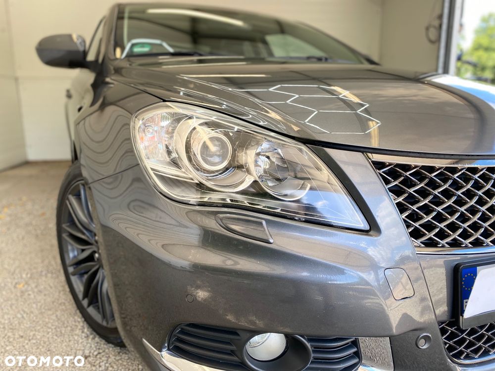 Suzuki Kizashi 2.4 Sport 4WD CVT - 17