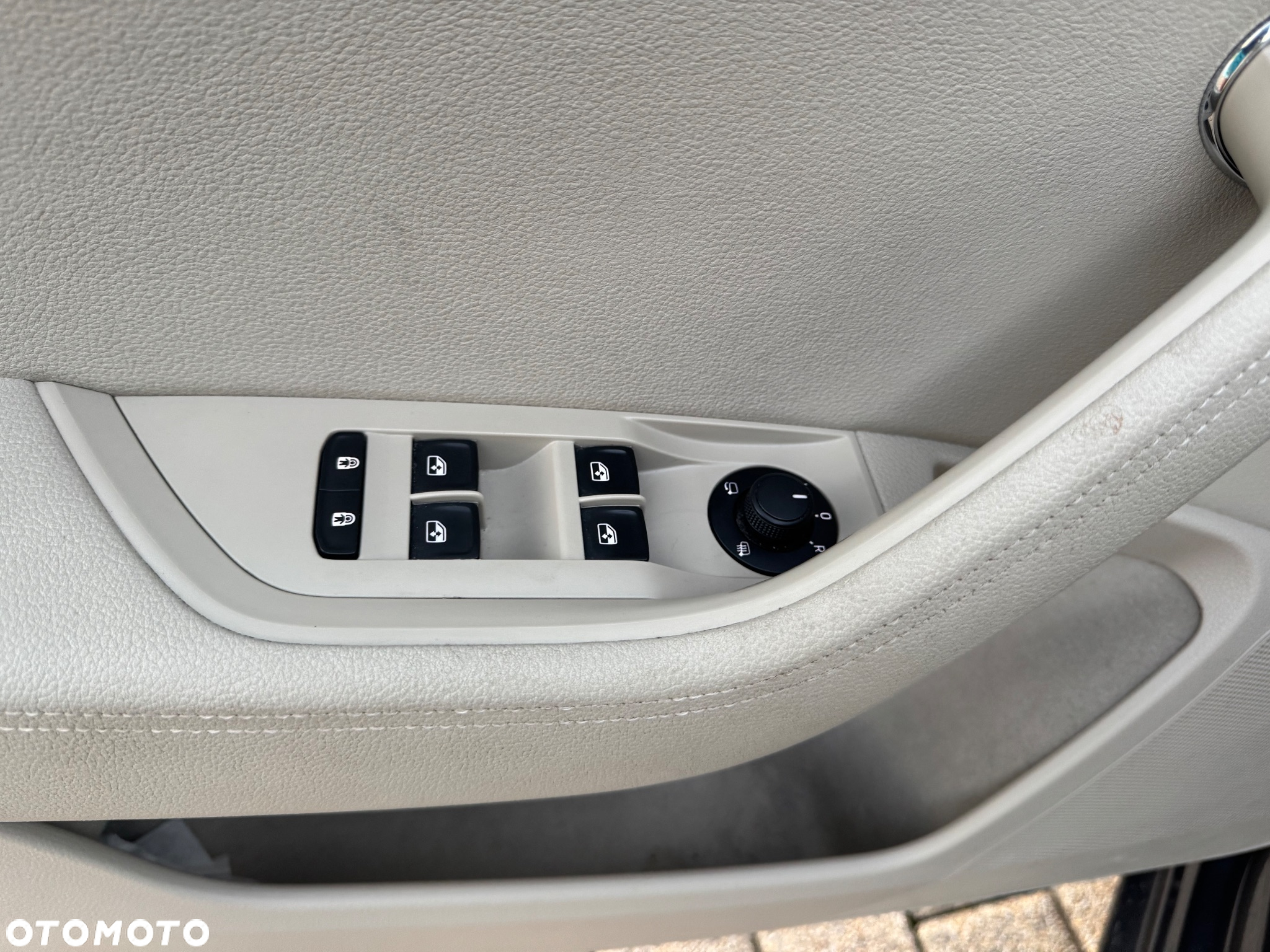 Skoda Superb Combi 2.0 TDI DSG Premium Edition - 13