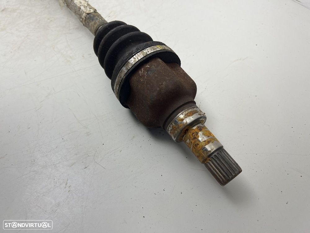 Transmissão Esq Frente Usado PEUGEOT 208 (CA_, CC_) 1.4 HDi REF. 9803959580 MOTO... - 3