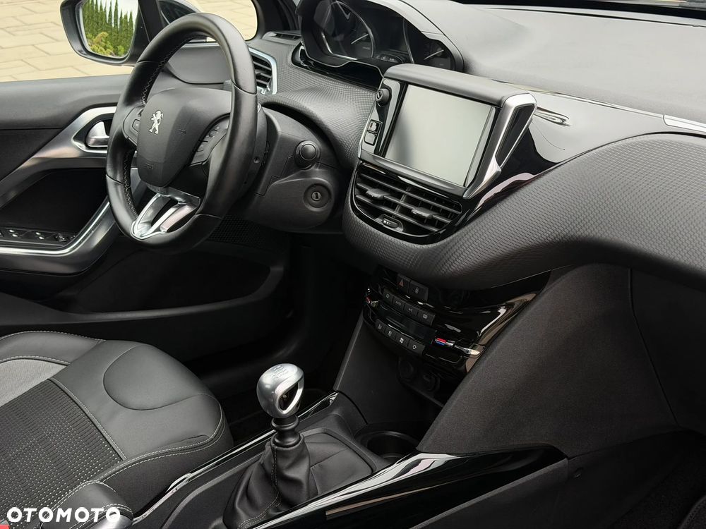 Peugeot 2008 1.2 PureTech Allure S&S - 30