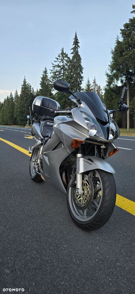 Honda VFR - 1
