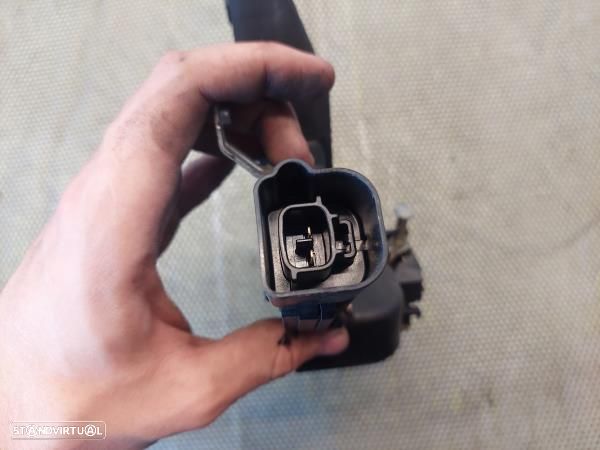 Fecho Porta Tras Esq Toyota Corolla (_E12_) - 3