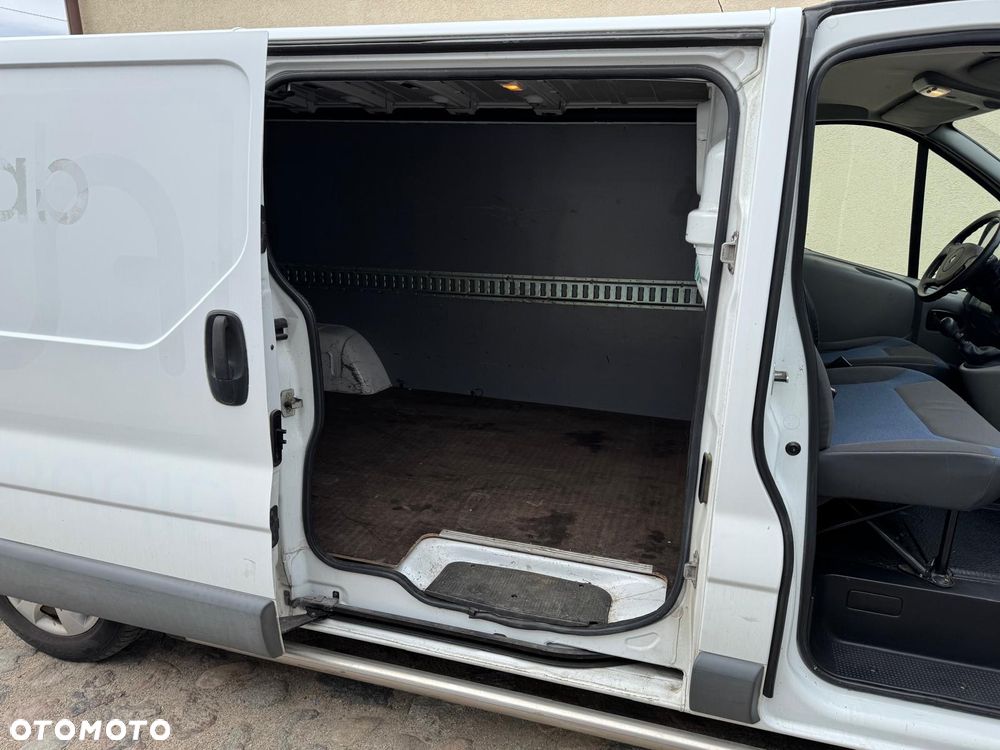 Renault Trafic - 11