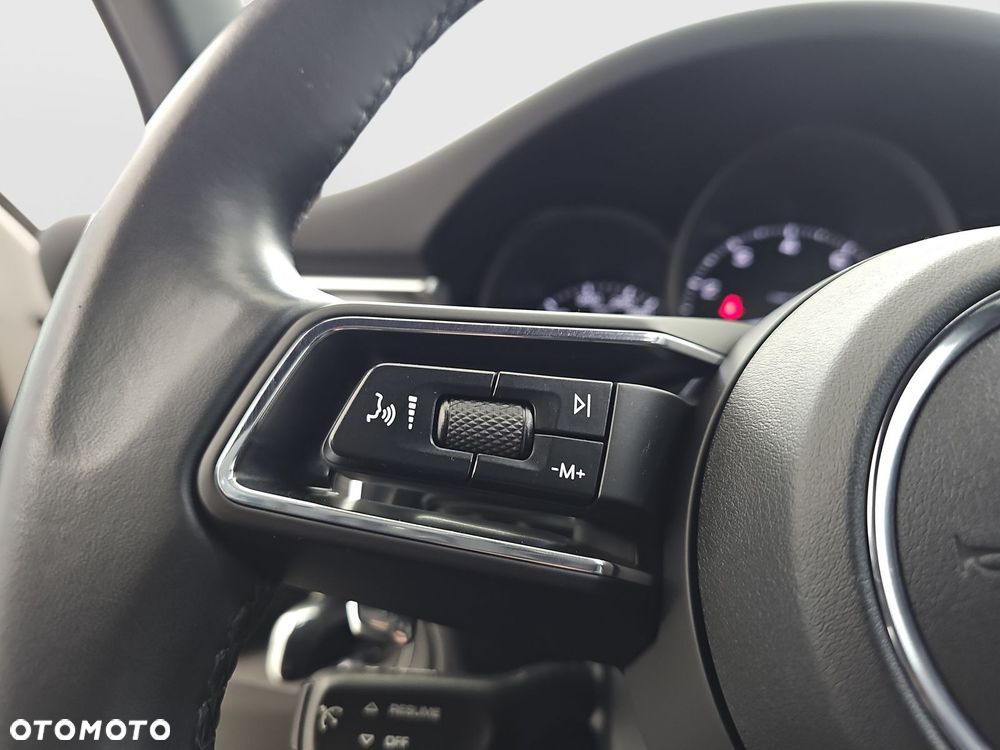 Porsche Macan Standard - 17